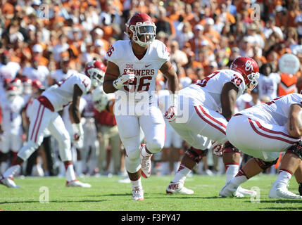 10. Oktober 2015: Oklahoma Sooners Verteidiger Dimitri Blumen #36 in der NCAA Red River Showdown Fußballspiel zwischen der Oklahoma Sooners und die Texas Longhorns an das Cotton Bowl Stadium in Dallas, TX Texas besiegt Oklahoma 24-17 Albert Pena/CSM Stockfoto