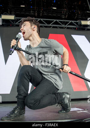 18. Juli 2015 - Raleigh, North Carolina; USA - Sänger MAX SCHNEIDER tritt als seine 2015 Tour macht Halt in Walnut Creek Amphitheater mit Sitz in Raleigh. Copyright 2015 Jason Moore. © Jason Moore/ZUMA Draht/Alamy Live-Nachrichten Stockfoto