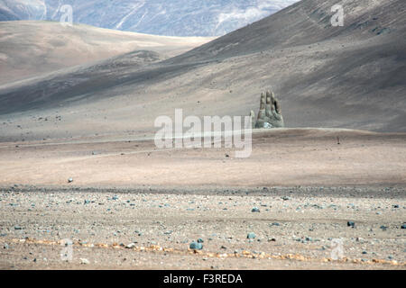 Hand Skulptur, das Symbol der Atacama-Wüste in Chile Stockfoto