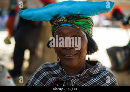 Frau der Herero-Stammes, Opuwo, Namibia, Afrika Stockfoto