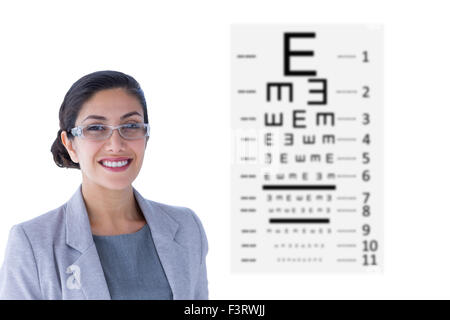 Zusammengesetztes Bild des Porträts von lächelnden Geschäftsfrau mit Brille Stockfoto