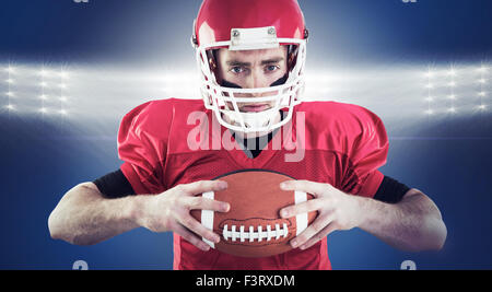 Zusammengesetztes Bild des Porträts von fokussierten, US-amerikanischer Footballspieler Stockfoto