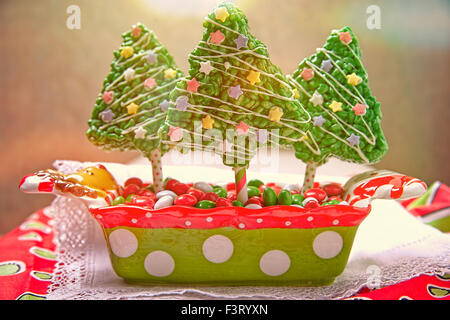 Reis-knusprig-Bars eingerichtet für Weihnachten Stockfoto