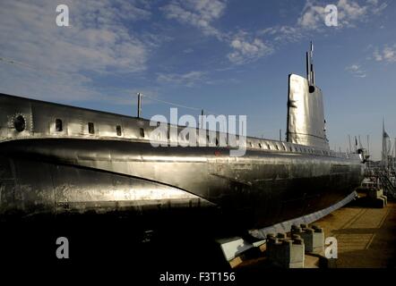 AJAXNETPHOTO. 9. APRIL 2014. GOSPORT, ENGLAND. -ROYAL NAVY SUB MUSEUM - HMS BÜNDNIS, EINE KLASSE U-BOOT FOTO: JONATHAN EASTLAND/AJAX REF: D2X140904 4341 Stockfoto