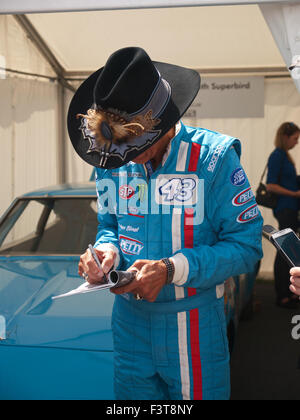 Goodwood Festival of Speed 2015 Richard Petty ehemaliger NASCAR-Rennfahrer Autogramme Stockfoto