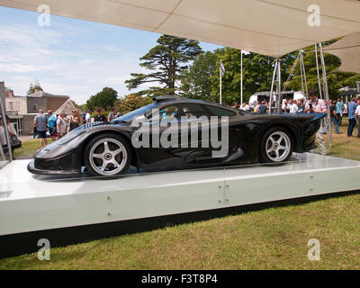 Goodwood Festival of Speed 2015 McLaren F1 Longtail auf dem Display auf dem McLaren-Stand Stockfoto