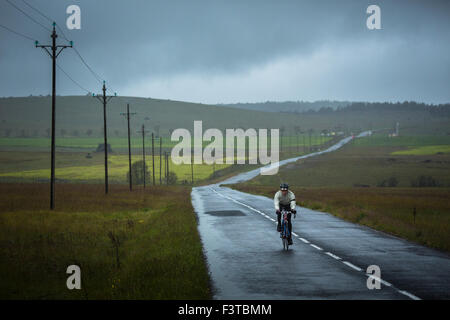 Radfahrer folgen Sie der Route der Reiter von Tim Krabbe Stockfoto