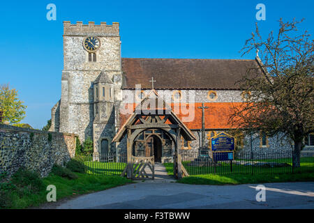 Pfarrkirche St. Maria in dem Dorf Streatley, West Berkshire, England Stockfoto
