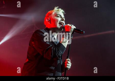 Mailand, Italien. 12. Oktober 2015. Lorenzo Fragola führt live auf Alcatraz in Mailand, Italien, am 12. Oktober 2015 Credit: Mairo Cinquetti/Alamy Live News Stockfoto