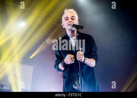 Mailand, Italien. 12. Oktober 2015. Lorenzo Fragola führt live auf Alcatraz in Mailand, Italien, am 12. Oktober 2015 Credit: Mairo Cinquetti/Alamy Live News Stockfoto