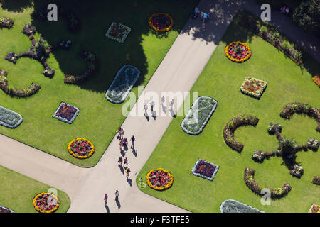 Luftaufnahme von Bury St Edmunds zeigt den Klostergarten Stockfoto