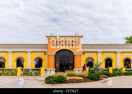 Das Exterieur des Abuelos mexikanischen Essen Botschaft, ein Restaurant mit mexikanischer Küche in Oklahoma City, Oklahoma, USA. USA, VEREINIGTE STAATEN VON AMERIKA Stockfoto