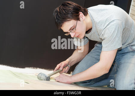 Bodenbelag arbeiten zu Hause Stockfoto