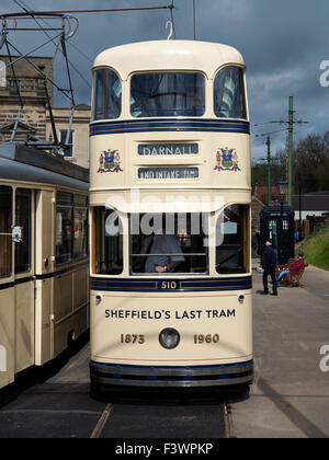 Elektrische Straßenbahnen im Crich Straßenbahn Museum im Peak District Derbyshire England Stockfoto