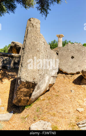 Ruinen der antiken Stätte von Olympia, in Griechenland, wo die Olympischen Spiele stammen. Stockfoto