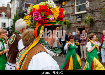 Chelmsford Tänzer Morris in der John Harvey Taverne In Lewes bei den Städten jährliche Volksfest, Lewes, Sussex, UK Stockfoto