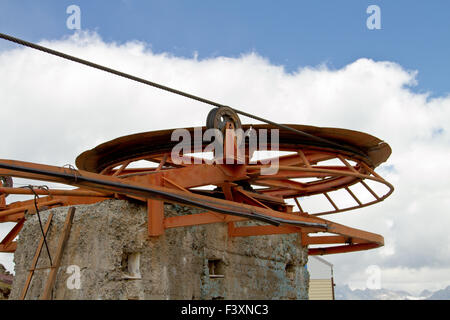 Alten Hebezeug-Seilbahn in Dombai Stockfoto