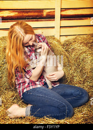 Mädchen mit Katze Stockfoto