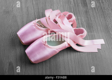 neue rosa Ballett Spitzenschuhe Stockfoto