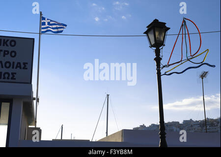 Griechische Flagge, Mikrolimano, Piraeus, Griechenland Stockfoto