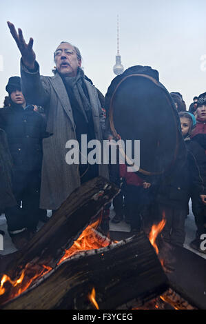 Powwow mit Angaangaq Angakkorsuaq, Berlin Stockfoto