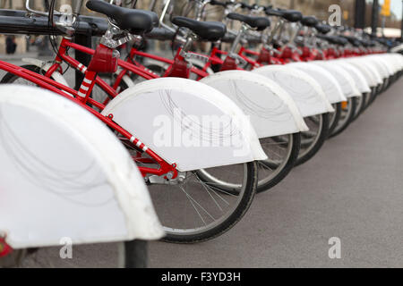 Fahrräder In einer Reihe Stockfoto