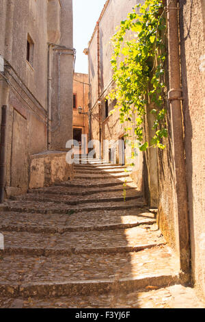 Blick auf Erice Gasse. Erice die Stadt der 100 Kirchen, Trapani Stockfoto