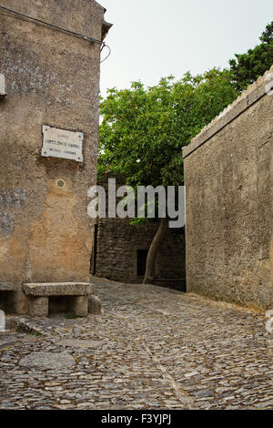 Blick auf Erice Gasse. Erice die Stadt der 100 Kirchen, Trapani Stockfoto