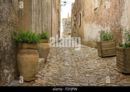 Blick auf Erice Gasse. Erice die Stadt der 100 Kirchen, Trapani Stockfoto