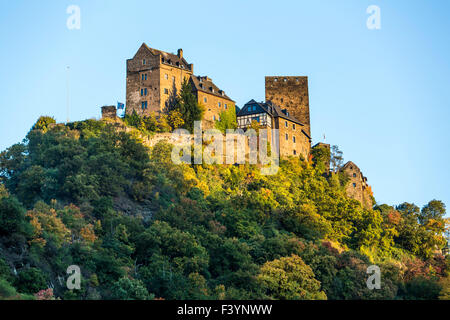 Burg Stahleck, Bacharach Dorf, heute eine Jugendherberge, oberen mittleren Rheintal, Deutschland Stockfoto