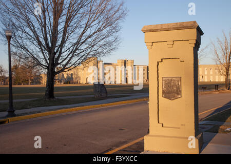 Eingang zum Virginia Military Institute in Lexington, Virginia Stockfoto