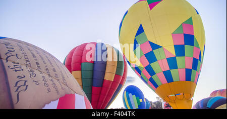 Bunte Heißluftballons am festival Stockfoto