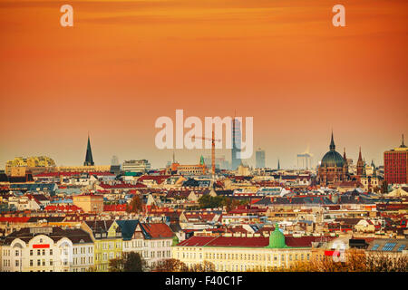 Luftaufnahme der Vienna am Abend Stockfoto