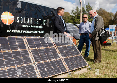 Tragbare Solar-Panels am Gezeiten Technology - Washington, DC USA Stockfoto
