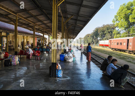 Bahnhof, Shwen war, Myanmar Stockfoto