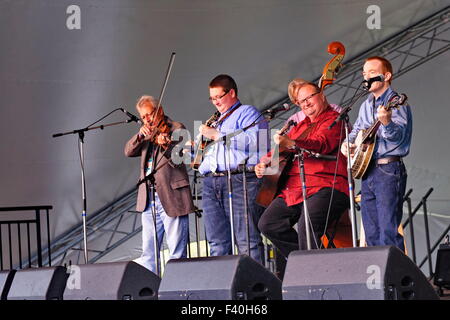 Die renommierte Bluegrass-Band Danny Paisley & The Southern Grass tritt beim Richmond Folk Festival in Richmond, VA, auf. Stockfoto