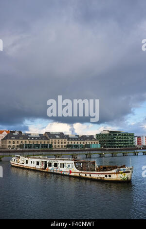 Schiffbruch im Osthafen Hafen, Berlin, Deutschland Stockfoto