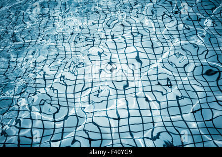 Wasseroberfläche von den Pool-Hintergrund Stockfoto