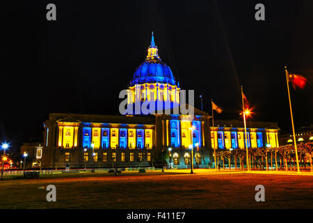 San Francisco City Hall in der Nacht Stockfoto