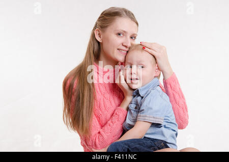 Junge Mutter und drei Jahre alten Sohn Stockfoto