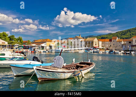 Alten Holzboote in Stari Grad Stockfoto