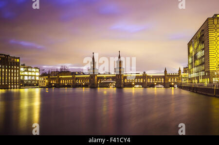 Berlin Oberbaumbruecke Stockfoto