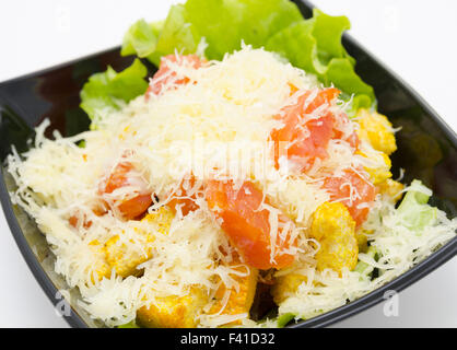 Caesar Salat mit geriebenem Käse bedeckt Stockfoto