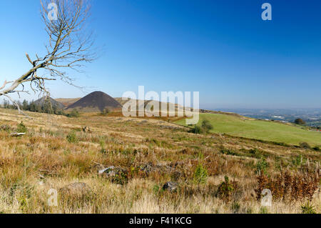 Zeche-Tipps aus der Llanbradach Zeche, Rhymney Valley in der Nähe von Caerphilly, South Wales, UK. Stockfoto