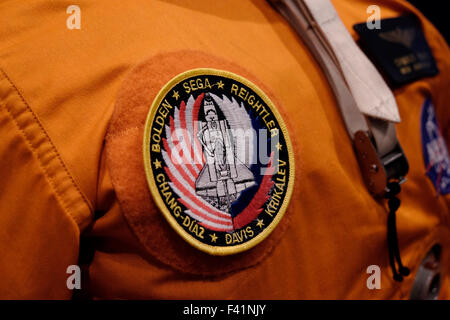 Astronaut Raumanzug von Charlie Bolden der aktuelle Administrator der NASA und ehemaliger US-amerikanischer Astronaut. Stockfoto