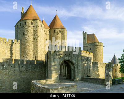 Porte Narbonnaise, Cité de Carcassonne, Languedoc-Roussillon, Frankreich Stockfoto