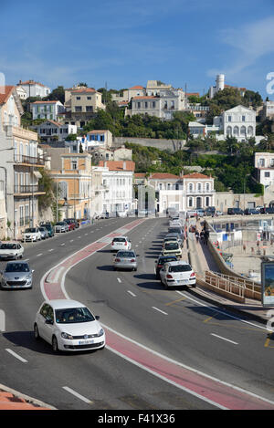 Verkehr entlang der Küstenstraße oder La Corniche Kennedy Marseille Frankreich Stockfoto