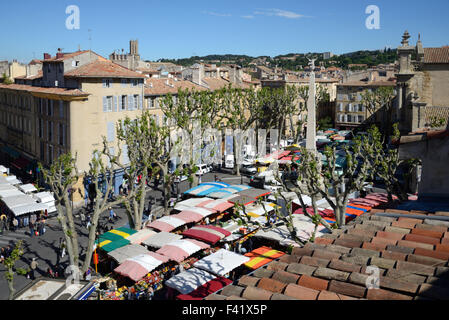 Markt Tag Place des Precheurs AIX oder Aix En Provence Frankreich Stockfoto