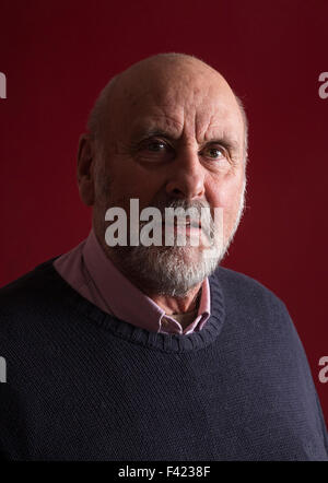 Portrait von senior Mann Alter von 75 Jahren Stockfoto