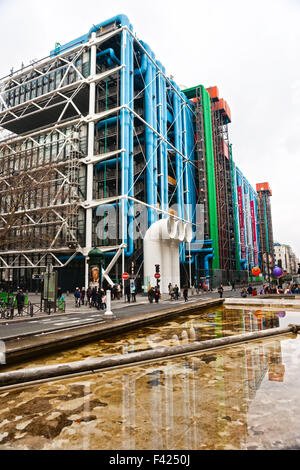 Fish-eye view of The Pompidou cultural center in Paris, France Stockfoto
